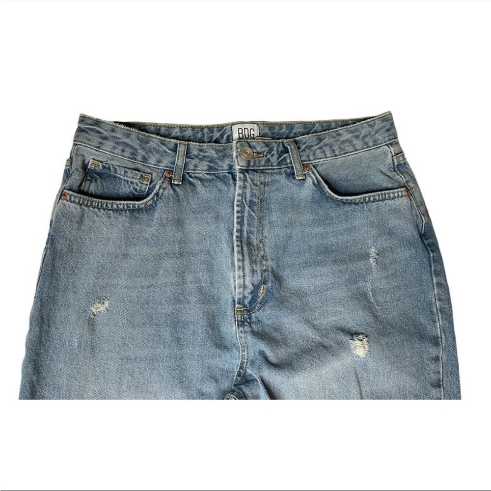 BDG Mom High-Rise Jeans